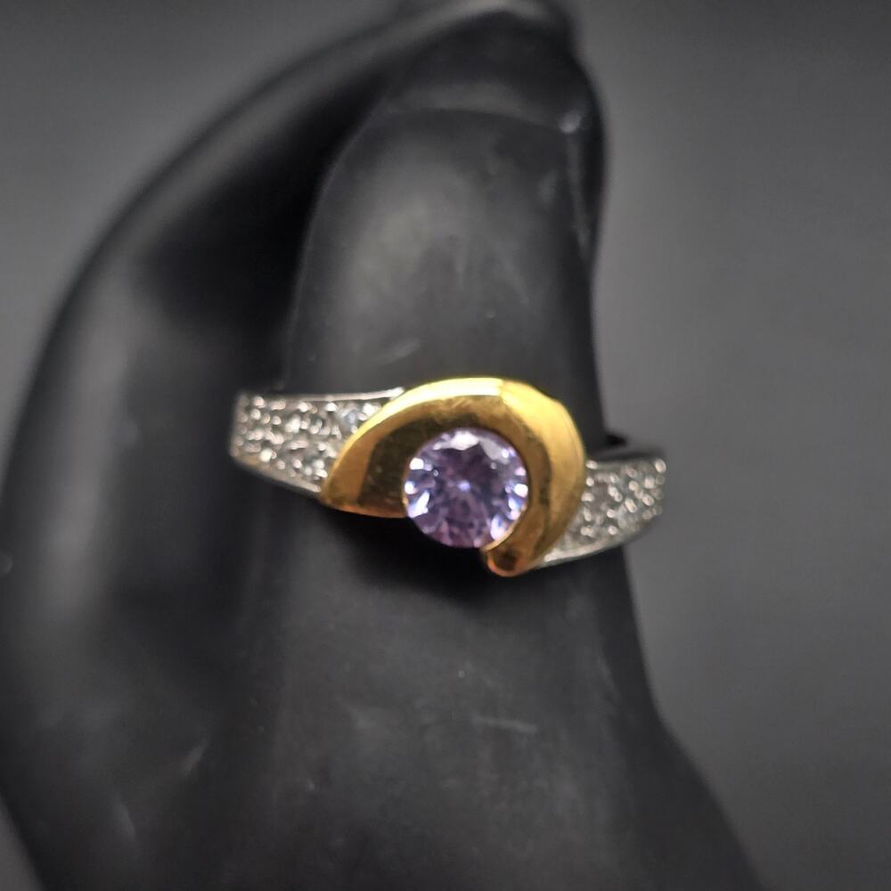Purple CZ Thailand Ring Gold Tone Silver Tone Size 10